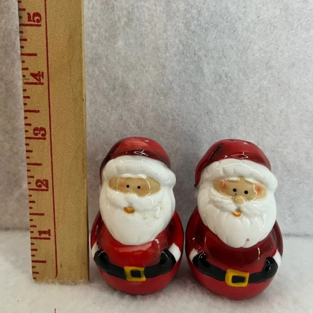 Unbranded Santa Salt‎ Pepper Shakers OS Red Good Ceramic Christmas Holiday Decor